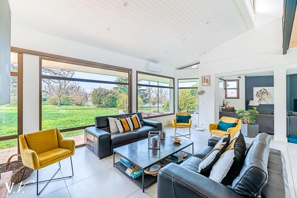 BELLE MAISON D'ARCHITECTE- LASTRENE