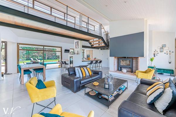 BELLE MAISON D'ARCHITECTE- LASTRENE