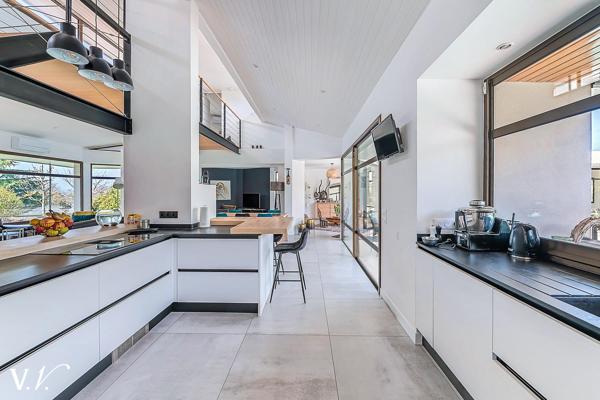 BELLE MAISON D'ARCHITECTE- LASTRENE
