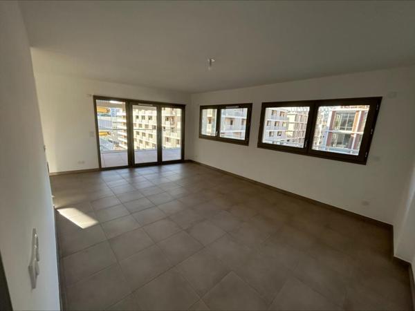 Location Appartement 3 pièces 78.3 m² - Nice 06200