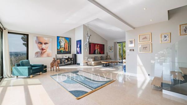 Belle villa moderne vue mer