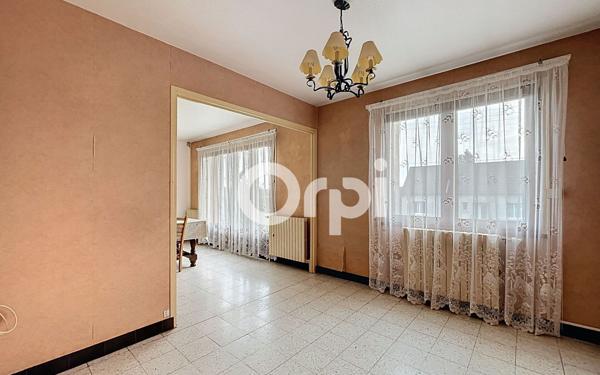 Maison à vendre    5 pièces •  Hermes