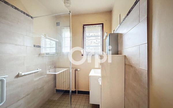 Maison à vendre    5 pièces •  Hermes