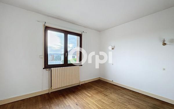 Maison à vendre    5 pièces •  Hermes