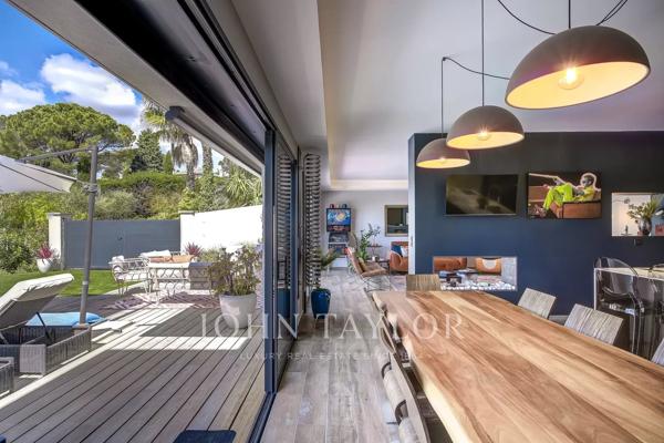 Villa contemporaine neuve – prestations haut de gamme et élégance discrète à Mougins