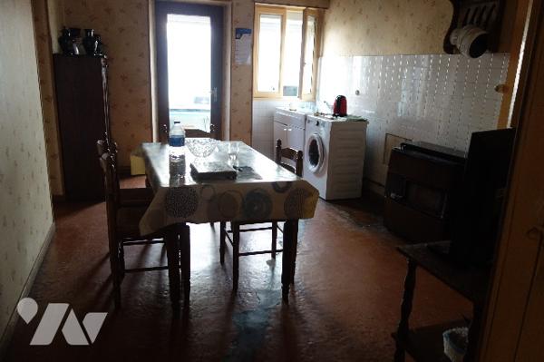 Maison, 3 chambres et cour