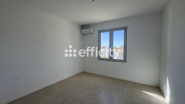 Maison
         4 pièces
        - 95 m² 350 000 € *