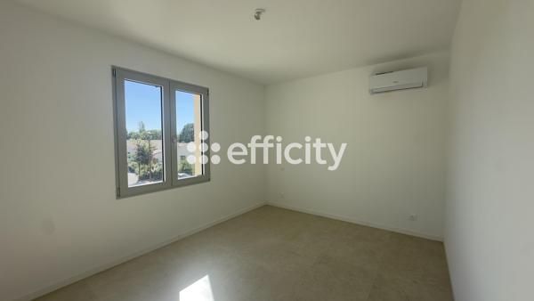 Maison
         4 pièces
        - 95 m² 350 000 € *