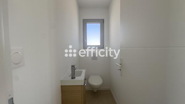 Maison
         4 pièces
        - 95 m² 350 000 € *