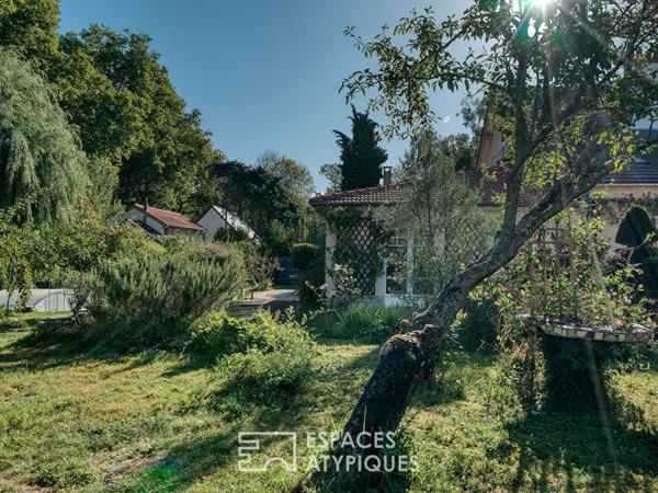 Maison de charme avec belle pièce de vie, piscine et triple garage