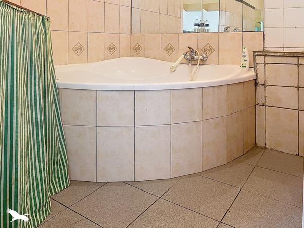 Immeuble 119 460 € Saint-Junien 159 m² DPE D