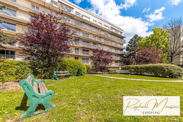 Versailles (78000) Versailles Montreuil, appartement 3 pièces 79,15 m2 + balcon, traversant et Lumineux