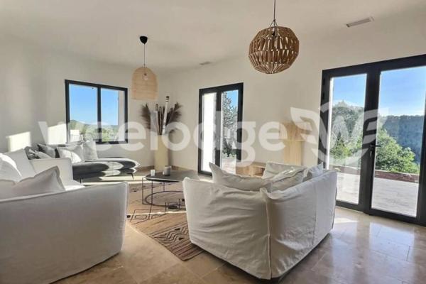 Maison à vendre 4 pièces de 125 m² à Cornillon-Confoux