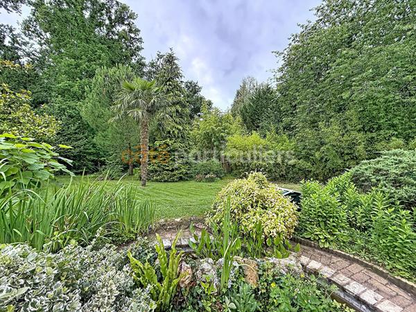 Vente
                Maison153 m² - 6 Pièces -
                    BOURGTHEROULDE INFREVILLE (27520)
