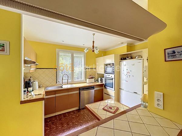 Vente
                Maison153 m² - 6 Pièces -
                    BOURGTHEROULDE INFREVILLE (27520)