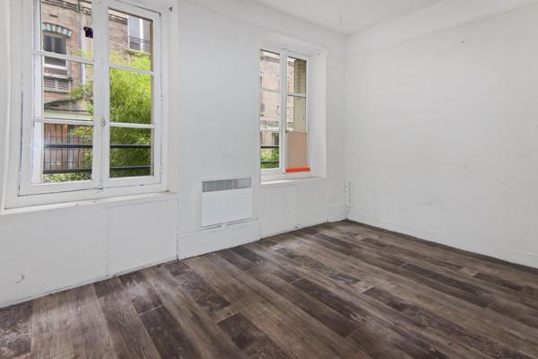 2 Pièces 26 m² Au coeur du marché de l'olive Paris 18