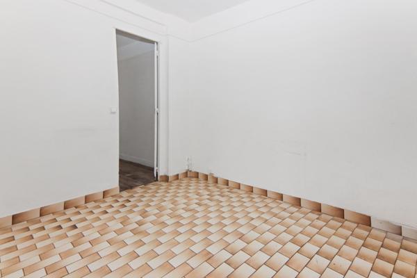 2 Pièces 26 m² Au coeur du marché de l'olive Paris 18