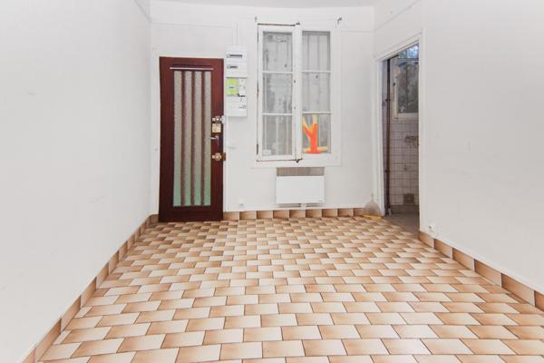 2 Pièces 26 m² Au coeur du marché de l'olive Paris 18