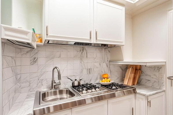 2 Pièces 26 m² Au coeur du marché de l'olive Paris 18