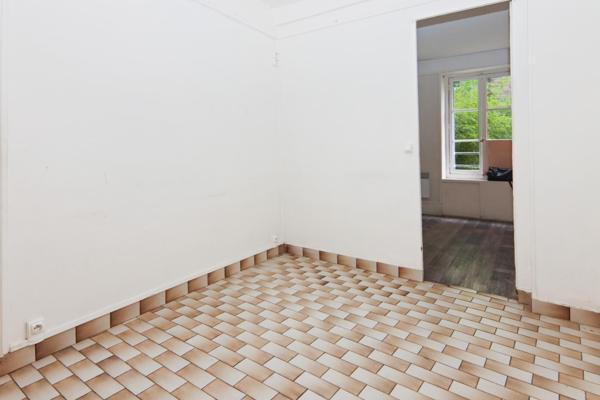 2 Pièces 26 m² Au coeur du marché de l'olive Paris 18