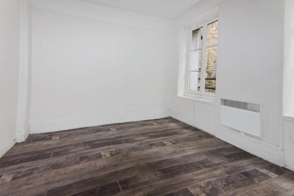 2 Pièces 26 m² Au coeur du marché de l'olive Paris 18