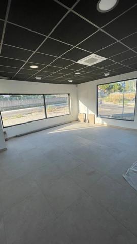 Local commercial à vendre CUGES LES PINS (13)