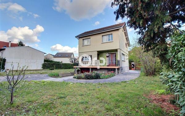 Maison à vendre    5 pièces • 95 m2 Viry-Châtillon