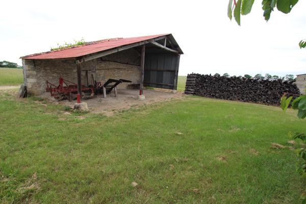 Maison à vendre 1 pièces SAINT LOUP (17)