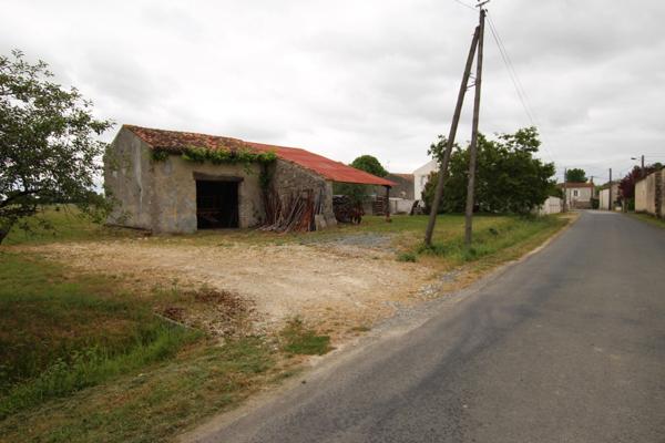 Maison à vendre 1 pièces SAINT LOUP (17)
