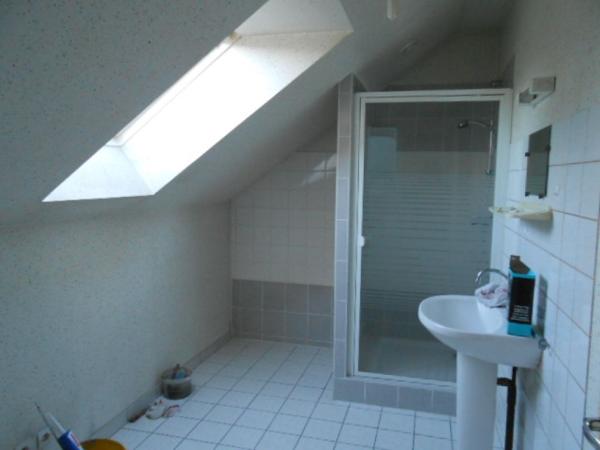 A LOUER CHATEAUNEUF SUR SARTHE Appt T2 au 1er étage de 42 m2