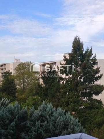 DERNIER ETAGE ( 4 eme )