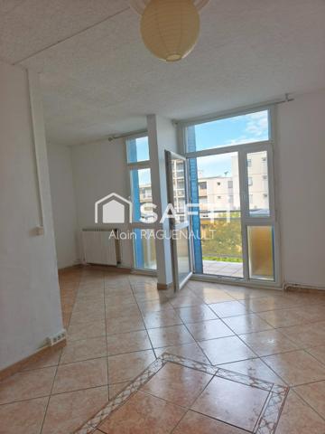 DERNIER ETAGE ( 4 eme )