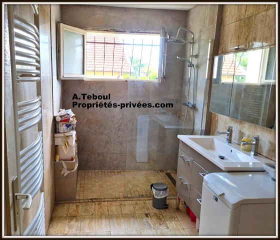 Maison Villeurbanne 4 pièce(s) 110 m2 - VAULX-EN-VELIN/LIMITROPHE VILLEURBANNE