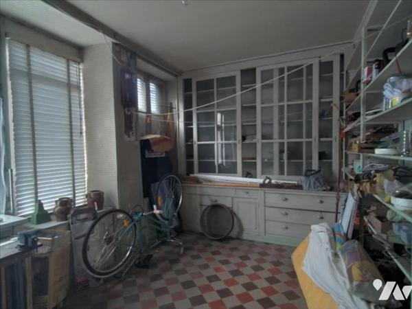 BEAU POTENTIEL MAISON DE BOURG A RESTAURER