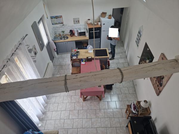 maison pierre 2ch, bureau; louée, garage et jardin
