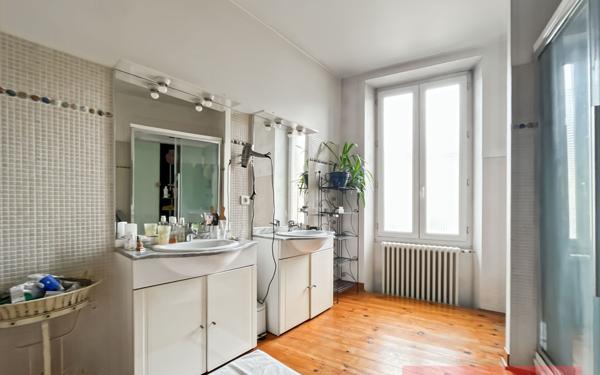 Maison à vendre    5 pièces •  Graulhet