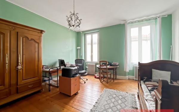 Maison à vendre    5 pièces •  Graulhet