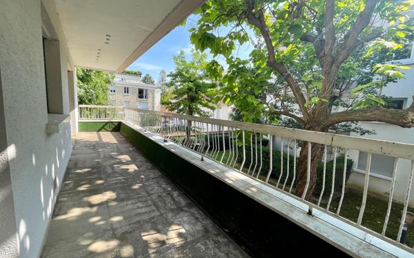 Appartement à vendre    2 pièces • 47,24 m2 La Varenne - Saint-Maur-des-Fossés