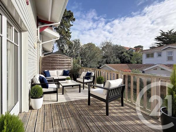 Appartement F4 à vendre  4 pièces - 68,31 m 2   ARCACHON  - 33