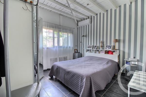 Maison à vendre  4 pièces - 119,69 m 2   PESSAC  - 33