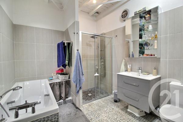 Maison à vendre  4 pièces - 119,69 m 2   PESSAC  - 33