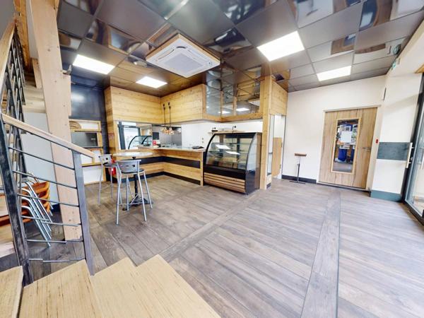 Troyes, Local Commercial Libre sans Droit d'entrée