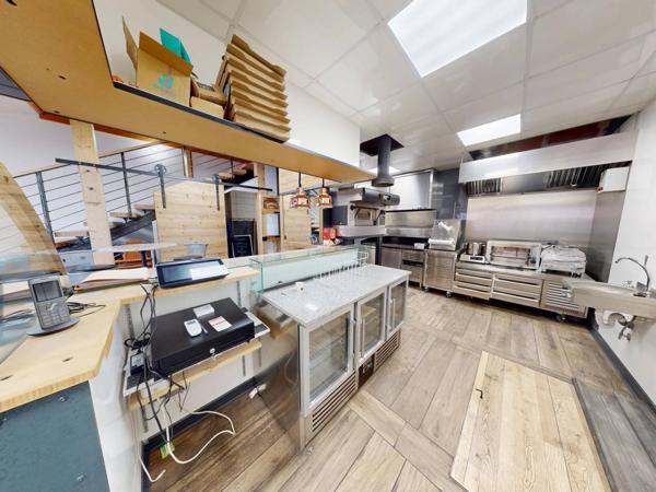 Troyes, Local Commercial Libre sans Droit d'entrée