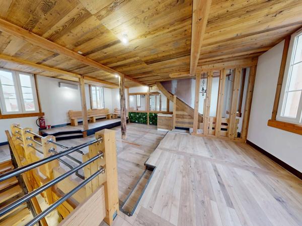 Troyes, Local Commercial Libre sans Droit d'entrée