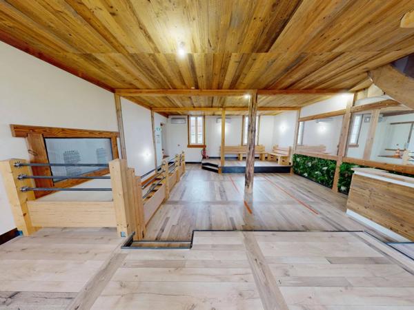 Troyes, Local Commercial Libre sans Droit d'entrée