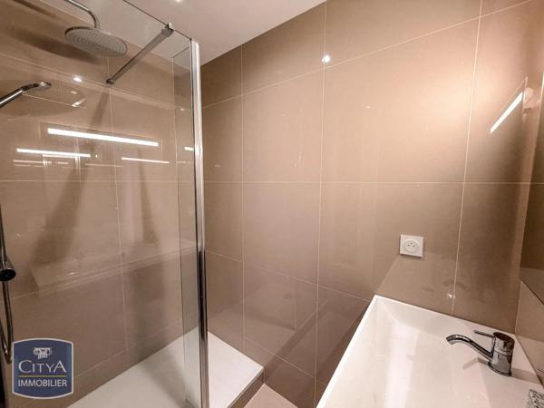 Appartement à louer 4 pièces 83.55m² Chamalières (63400)