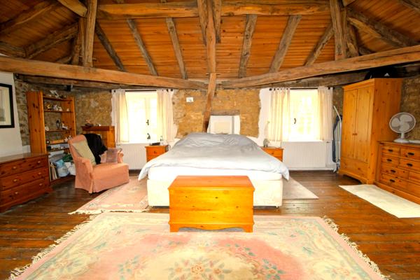Maison à vendre à Terres-de-Haute-Charente (16270) - Charente