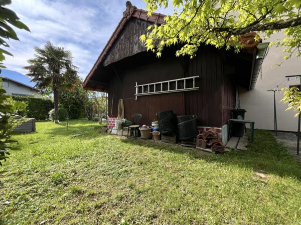 CHARMANTE MAISON DE VILLE / 3 CHAMBRES / JARDIN / DEPENDANCES /
