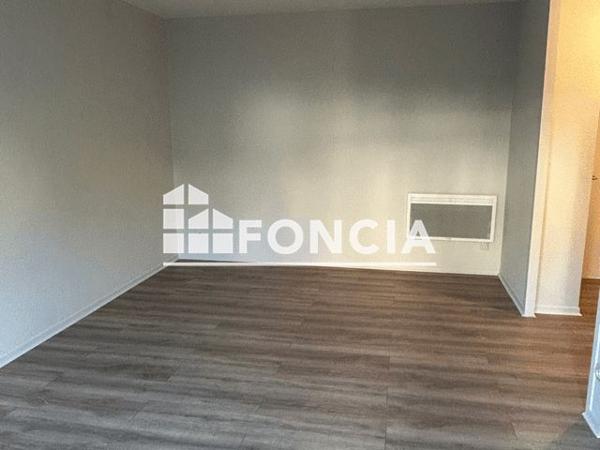 Location Appartement 4 pièces 84.4 m² - 19 RUE DE LA COTE Saint Priest En Jarez 42270