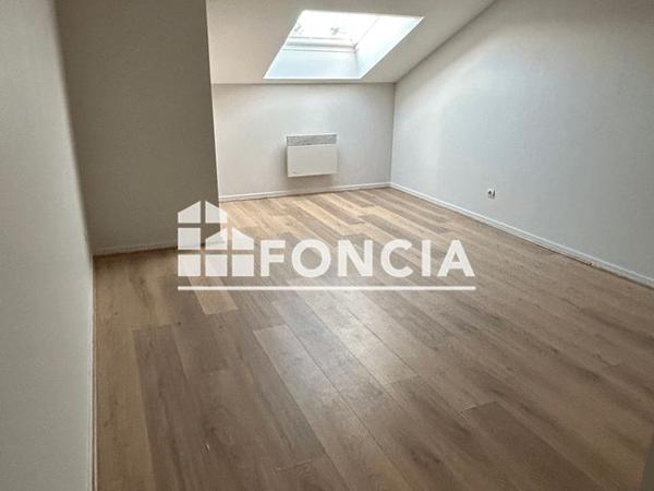 Location Appartement 4 pièces 84.4 m² - 19 RUE DE LA COTE Saint Priest En Jarez 42270